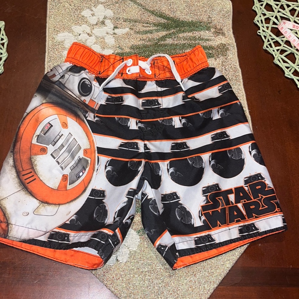 Star Wars Disney Little Boys Character Orange and Black Print Swim Shorts sz 4